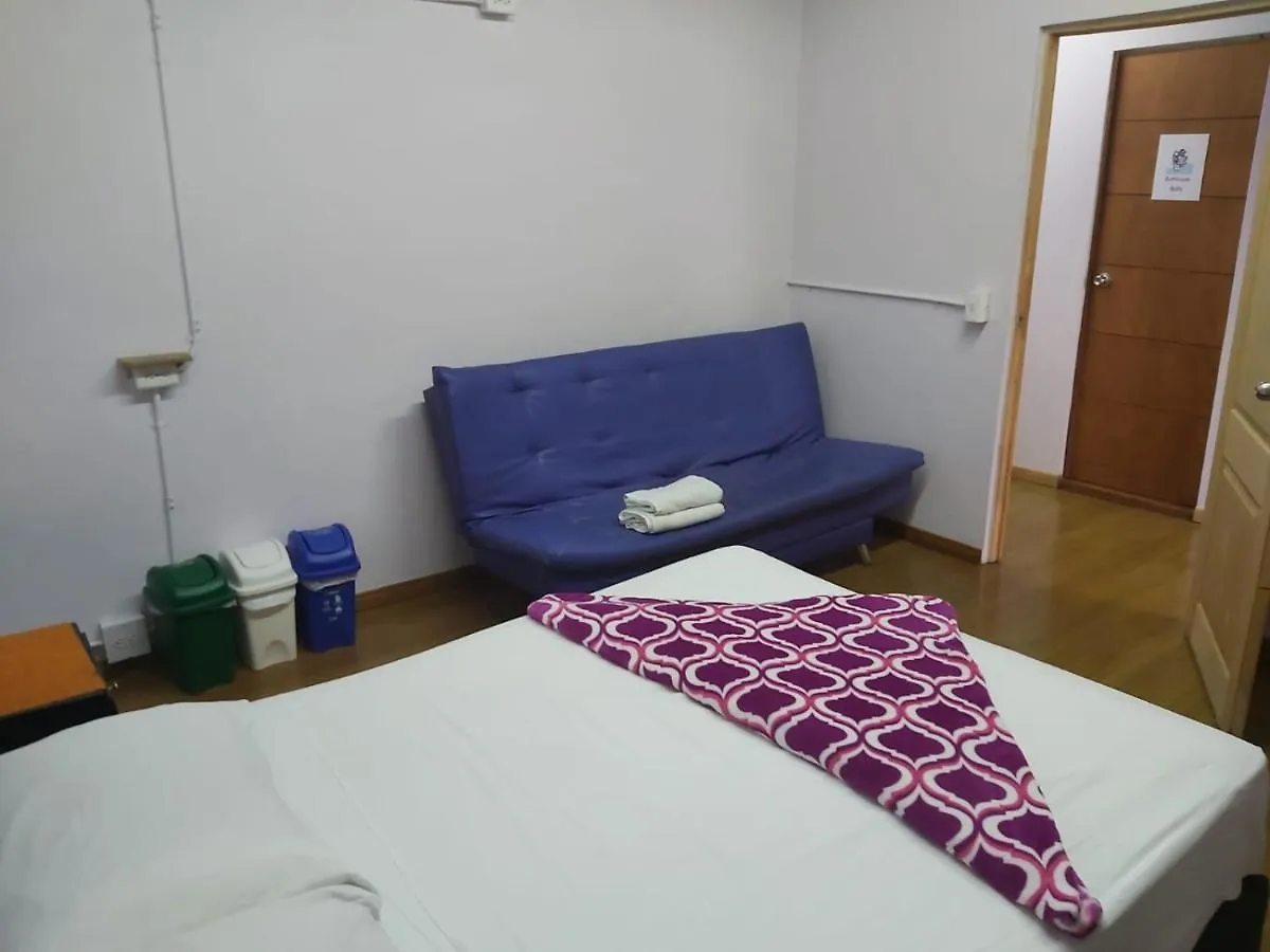 Purple Monkey Hostel Medellin 2*,