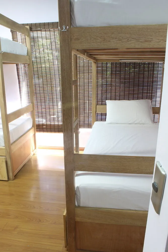 Purple Monkey Hostel Medellin 0*,  Colombia