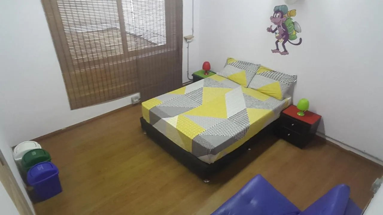 Purple Monkey Hostel Medellin 0*,  Colombia